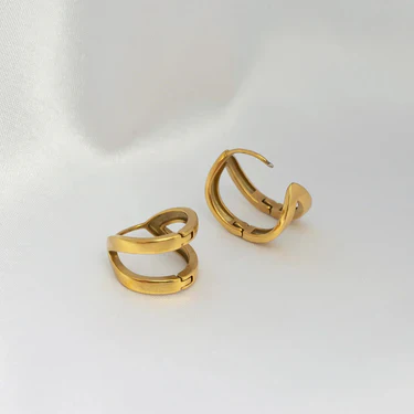 Split Hoop Earrings – 18K Gold, Minimalist, Everyday