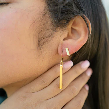 Square Huggie Hoop Earrings – 18K Gold, Geometric, Waterproof